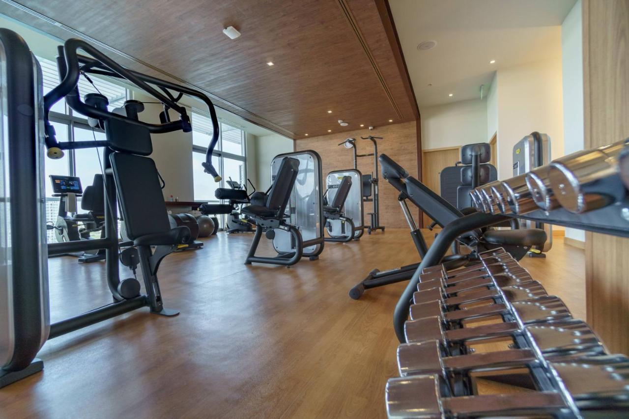 Renaissance Cancun Resort & Marina Екстер'єр фото A gym at a hotel
